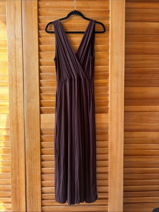 Olive & co Dresses & Skirts - Sleeveless V-Neck Maxi Dress in Dark Brown Large Blue